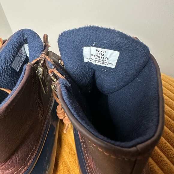 Sperry Duck Boots - Picture 5 of 11